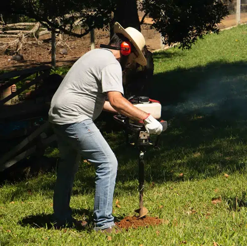 Perfurador de Solo – TEA52X200-GII - Toyama